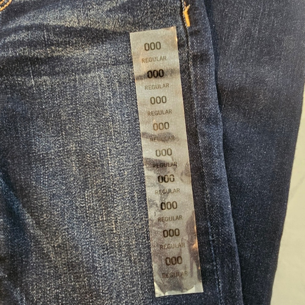 American Eagle, size 23/000, skinny Dark Blue Jeans….never worn! - Picture 3 of 6